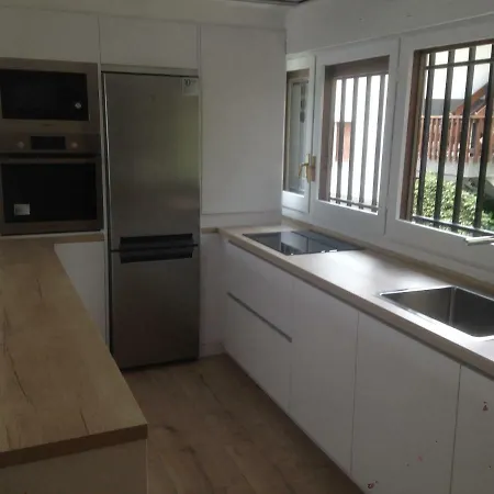 Burumendi 4 アパート ムトリク