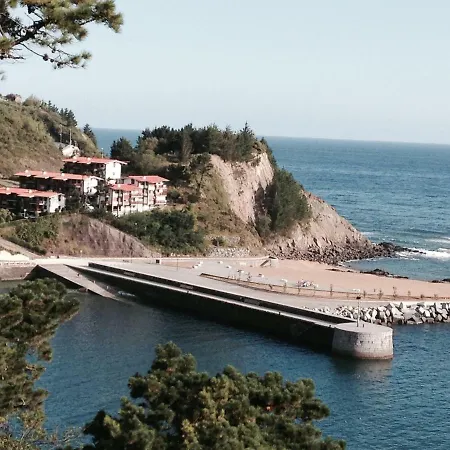 アパート Burumendi 4 *